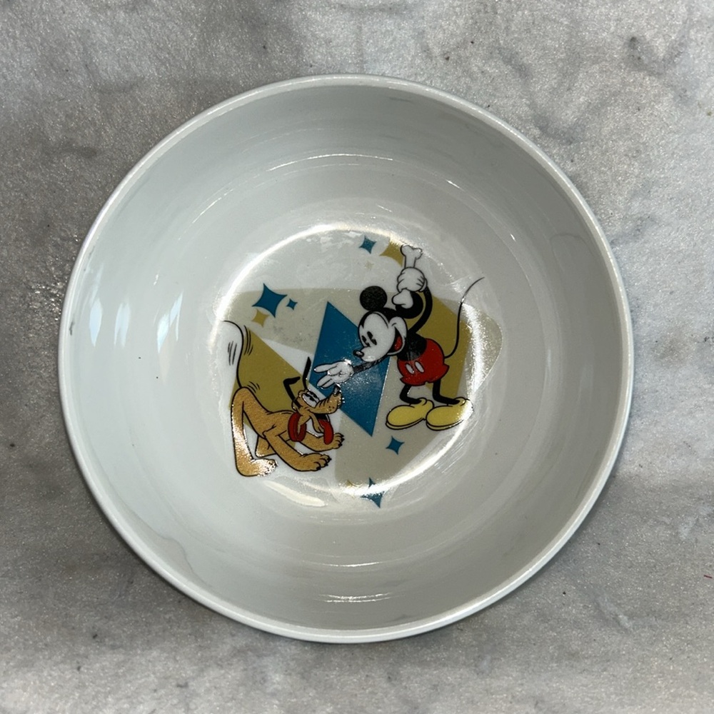 Vintage Gibson Disney Mickey & Minnie, Mickey & Pluto Ceramic Cereal Soup Bowls - Picture 6 of 11